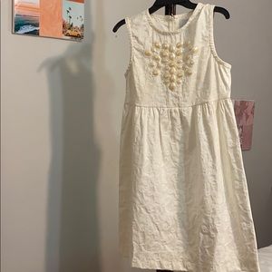 BEAUTIFUL WHITE WOMENS DRESS